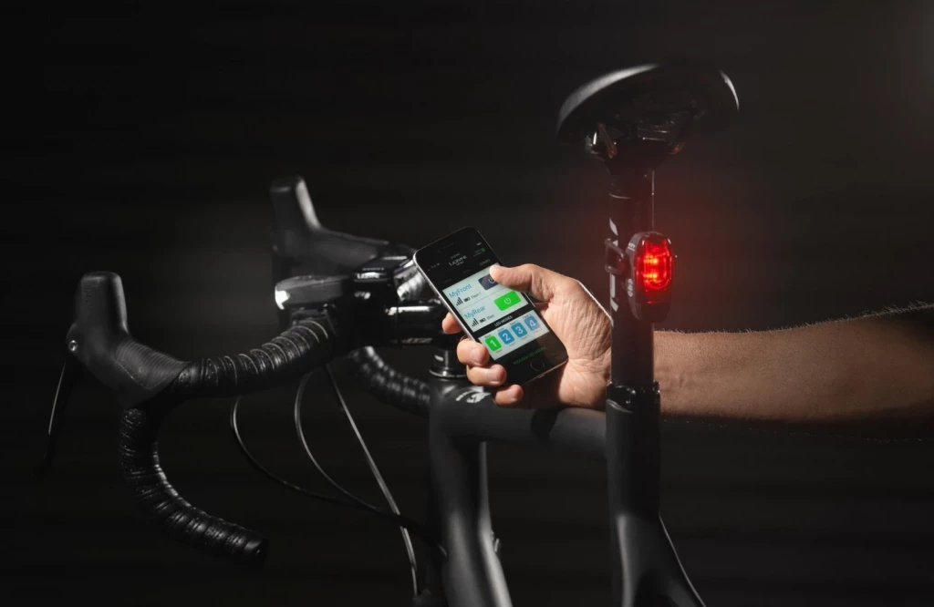 Мигалка задняя Lezyne KTV PRO Smart Rear (75 lumen) черный Y13 (4712806 002596)
