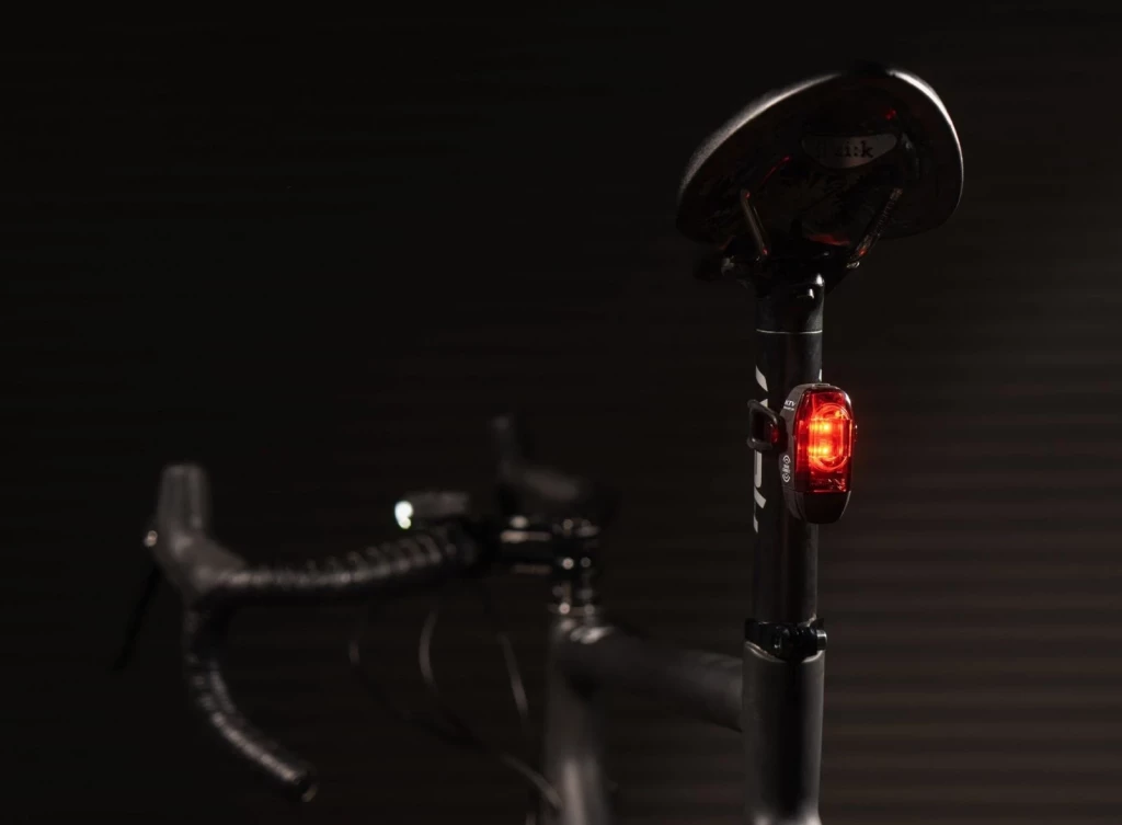 Мигалка задняя Lezyne KTV PRO Smart Rear (75 lumen) черный Y13 (4712806 002596)